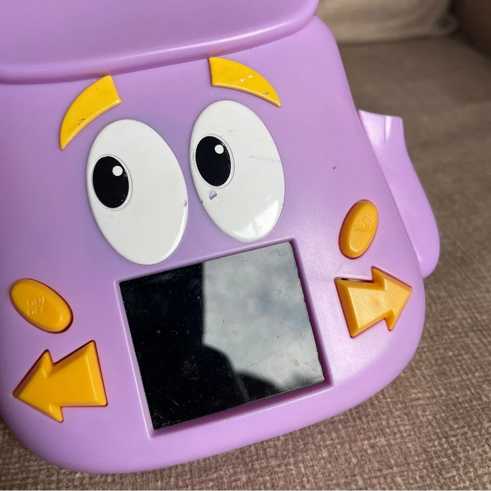2010 technosource Dora the explorer Dora’s backpack adventure handheld LCD game